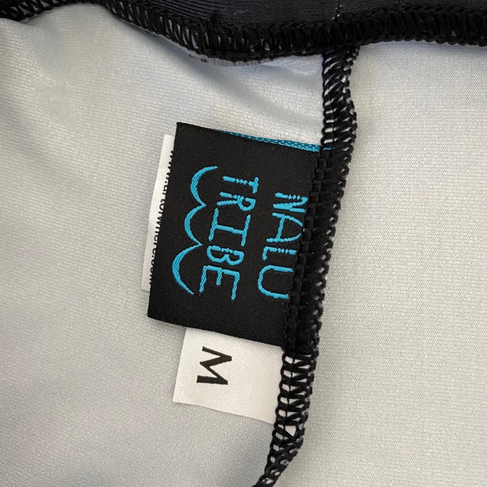 Nalu tribe long black/mermaid scale size M legging - Picture 7 of 8